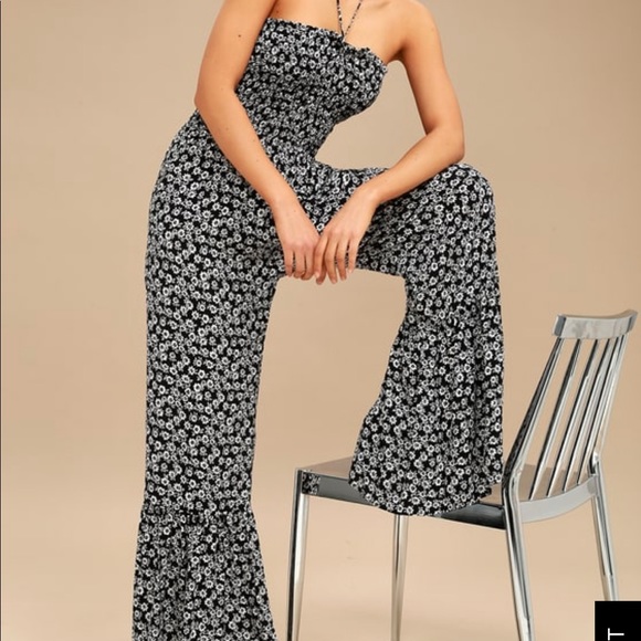 Lulus Dresses & Skirts - Lulus strapless jumper Printed